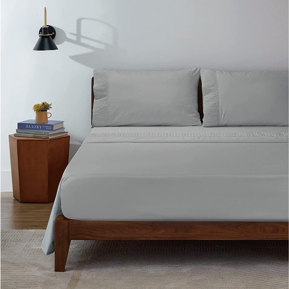 4 PCS Sheets Set  - Soft Bed Sheets , Cooling Microfiber LIGHT GRAY - Picture 7 of 7